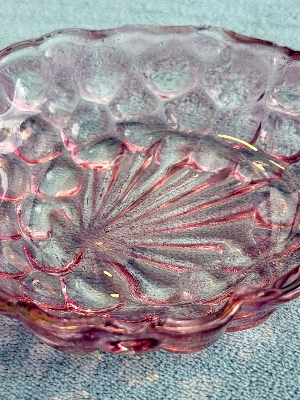 Anchor Hocking Pink Shell-Pattern Glass Dish - Picture 3 of 7